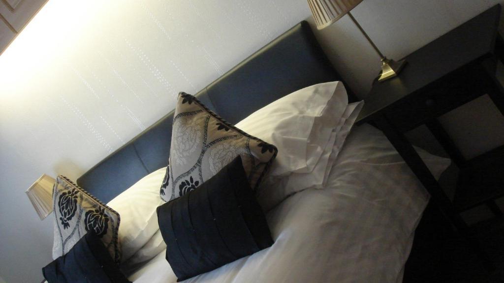 Deanwater Hotel Wilmslow Eksteriør billede